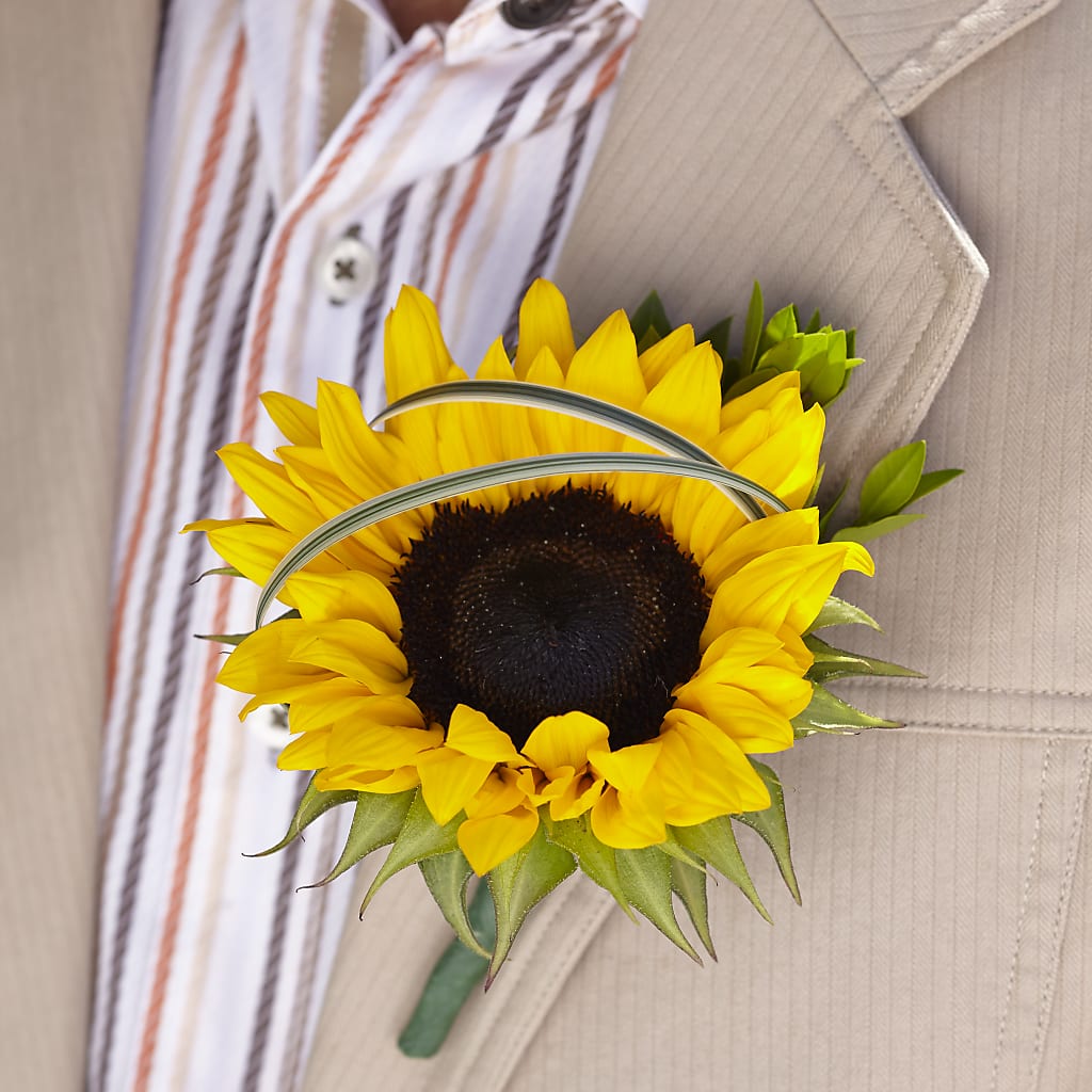 Free Spirit Boutonniere – Fairy Queen Floral, Madera CA