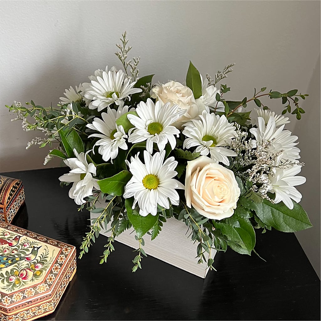 Fresh Linen Box Bouquet –  Fairy Queen Floral, Madera CA