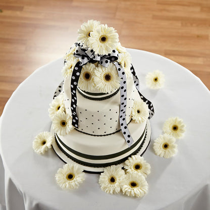 Simple Sophistication Cake Décor –  Fairy Queen Floral, Madera CA
